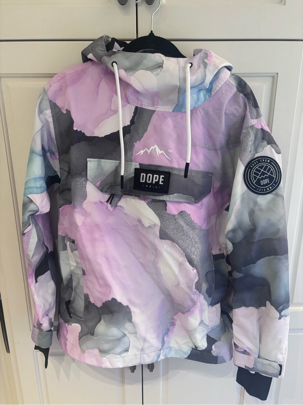 DOPE Ski Anorak Jacket in pink watercolour , snowboard, women’s small kangaroo